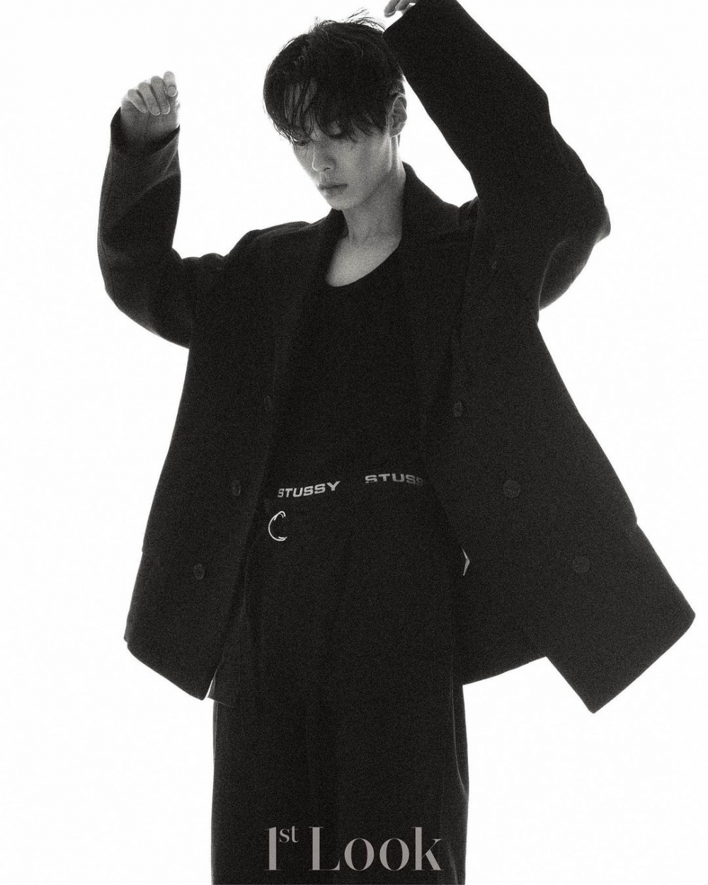 李宰旭畫報公開