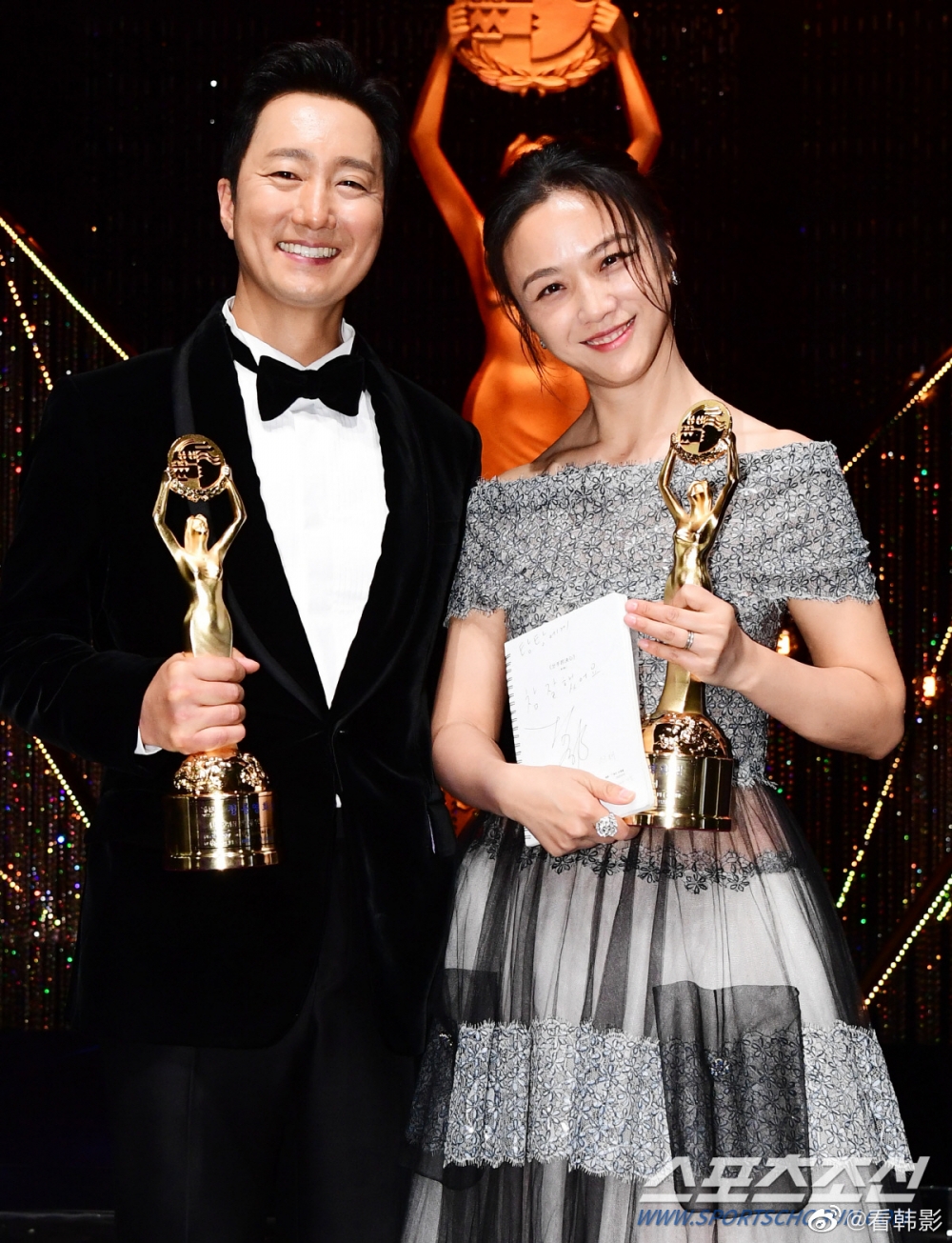 朴海日、湯唯三度奪下影帝后