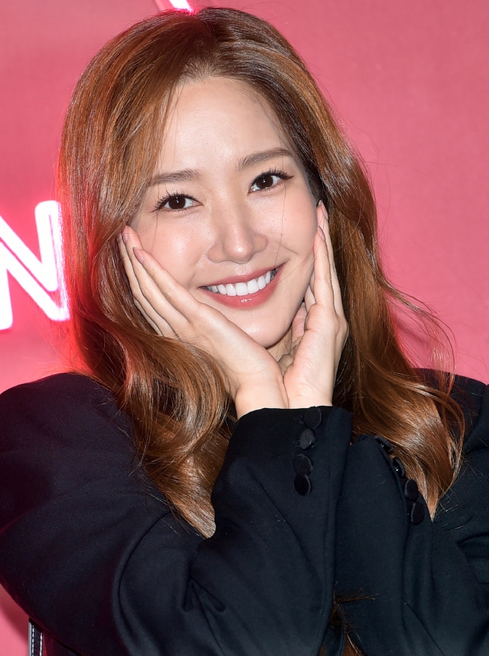 朴敏英臉頰圓潤不少