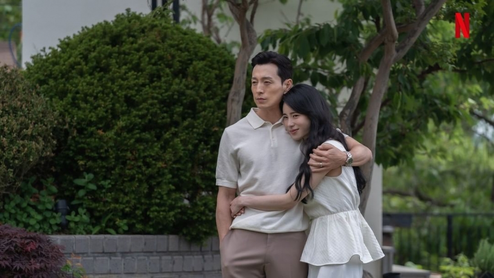 鄭成日飾演「河道英」