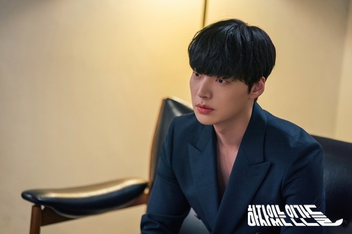 《有瑕疵的人們》飾演「李康宇」