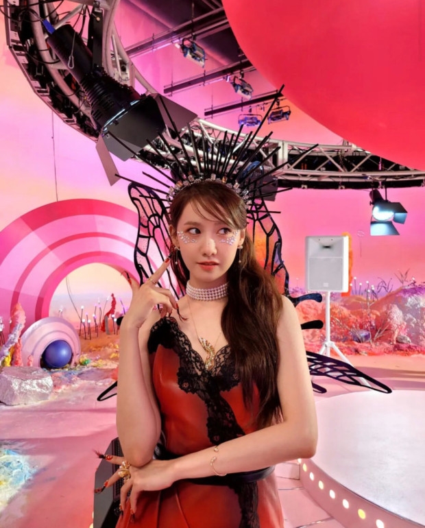 少女時代正規7輯《FOREVER 1》