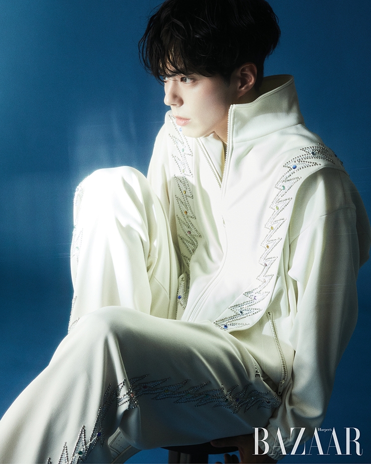 朴寶劍時尚畫報公開