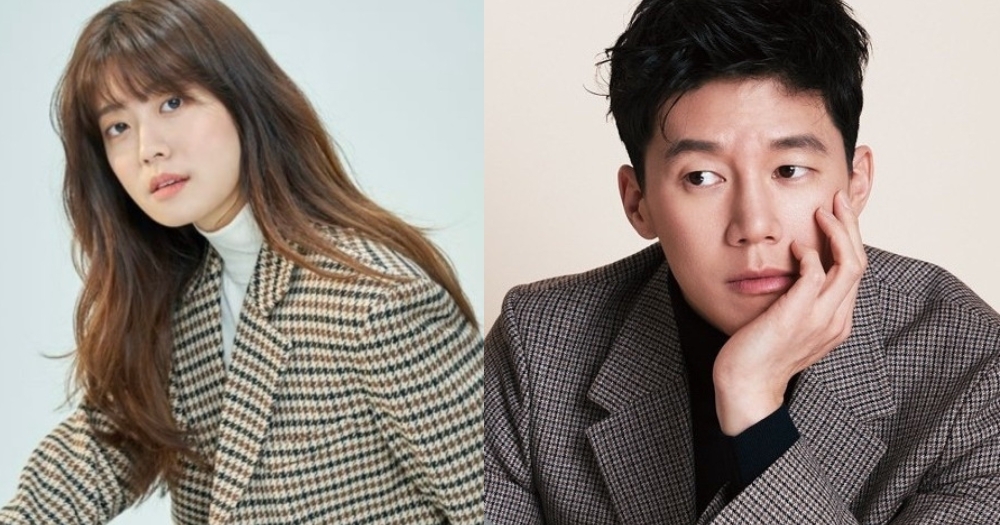 南志鉉飾演工廠非正式職員崔秀英，金武烈飾演入學考試咨詢師柳成弼