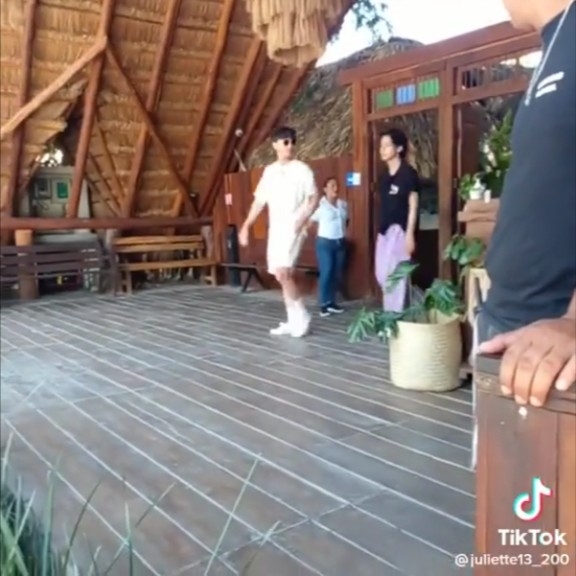 金泰亨被目擊和朴敘俊出現在墨西哥