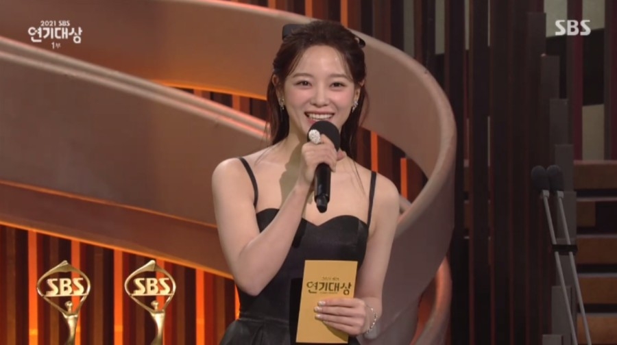 金世正表示今年最佳情侶應該是自己和安孝燮