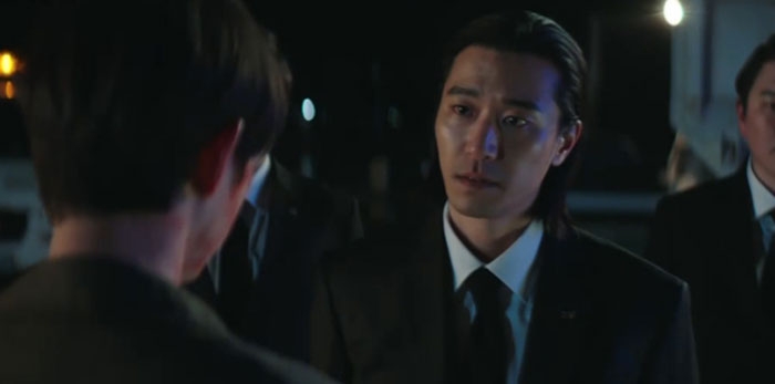 金正宇飾演宋仲基保鑣禹室長