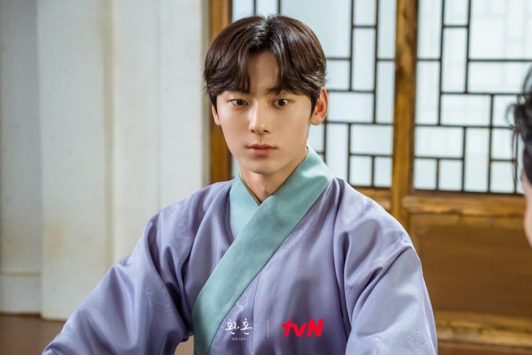 黃旼炫在《還魂》中飾演徐律