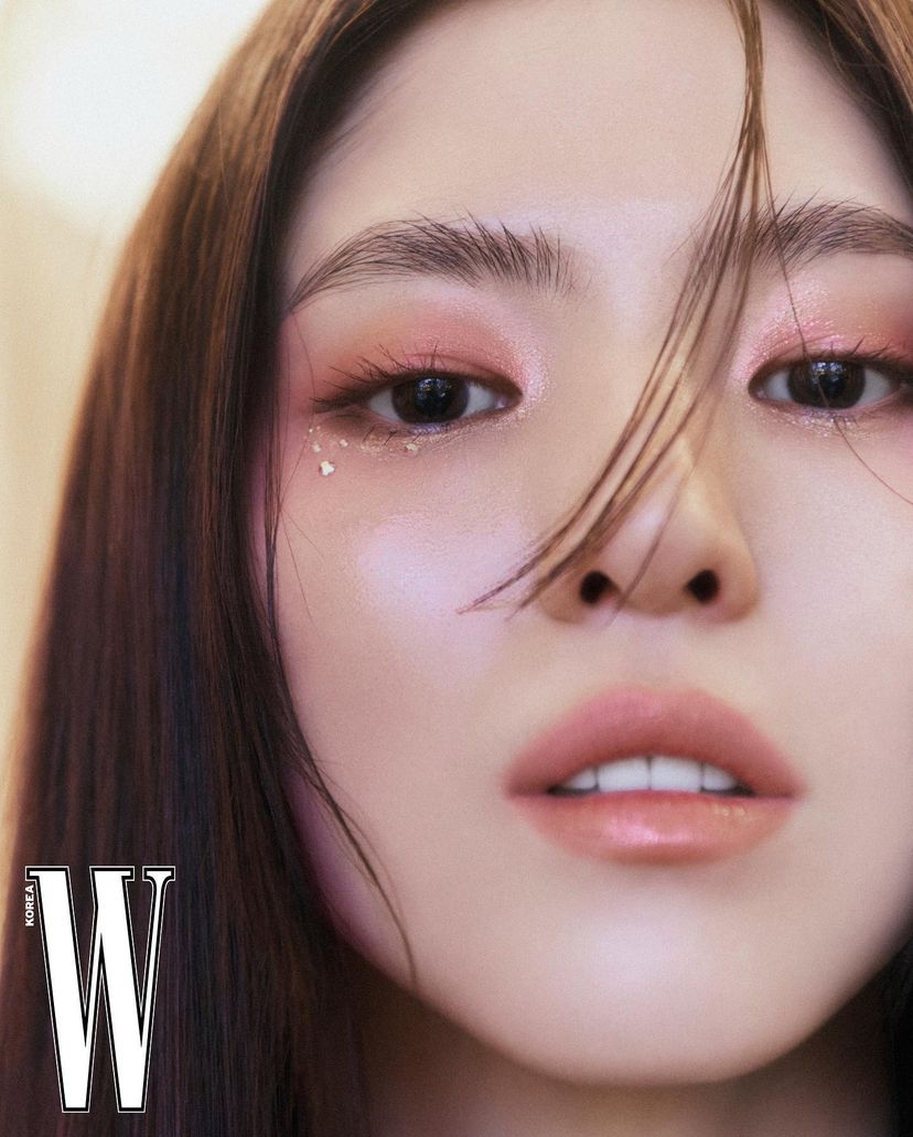 韓韶喜時尚畫報公開