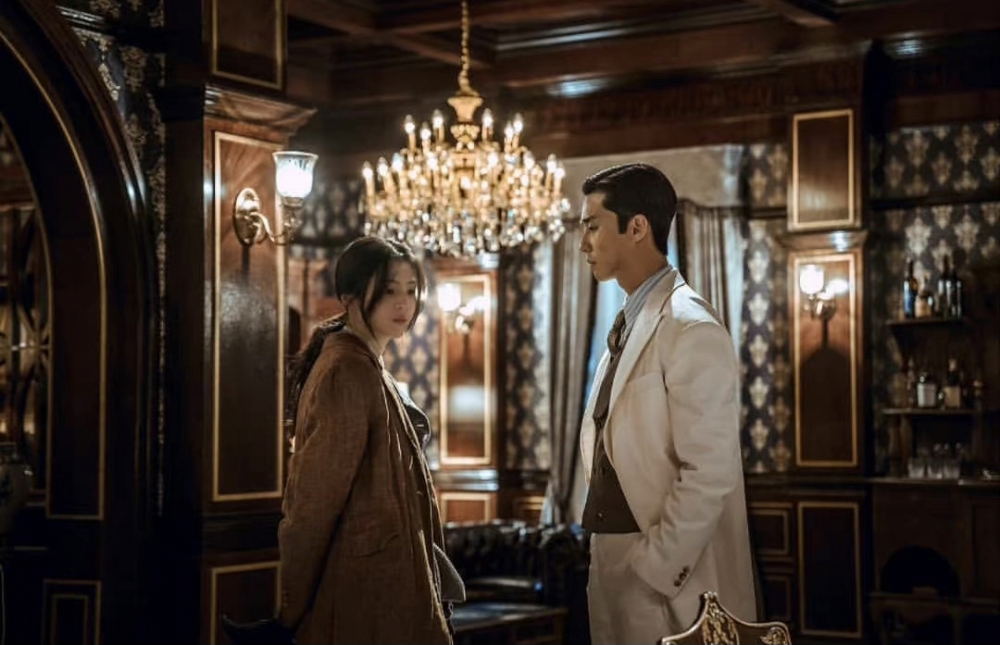 《京城生物》公開首波劇照