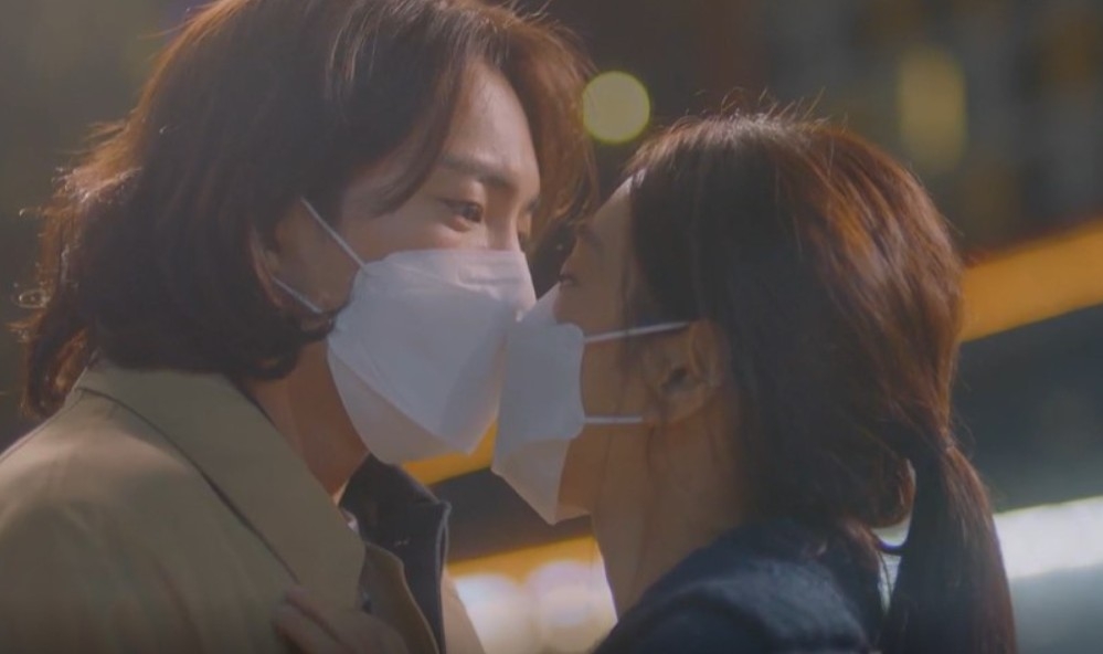 《在陌生的季節相遇》