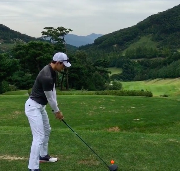 鄭成日時常去打棒球、高爾夫