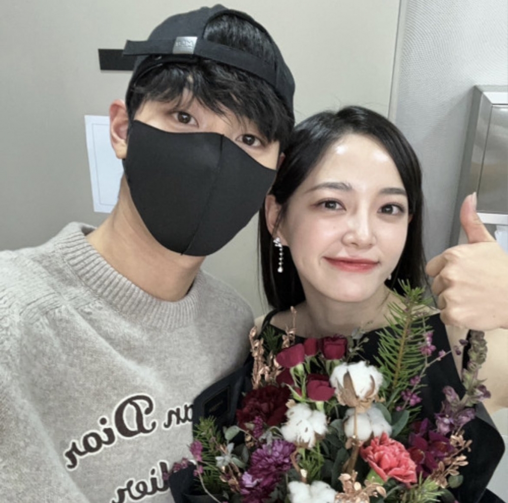 金世正公開親自為《社內相親》創作的ost