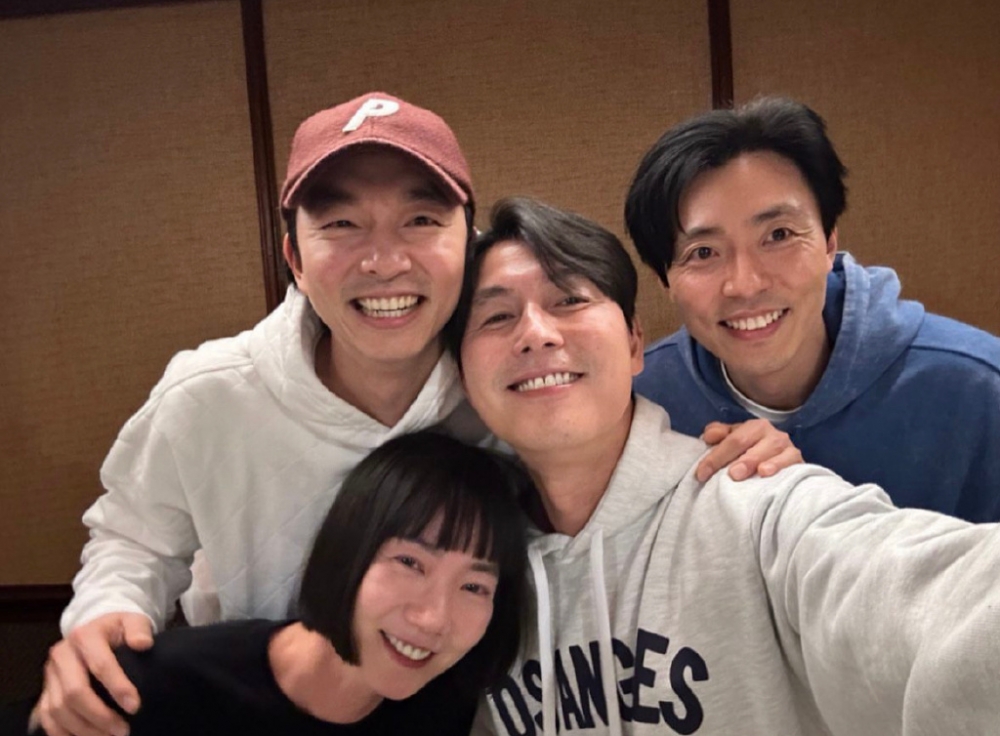 裴斗娜、鄭雨盛都在IG發了同款合照