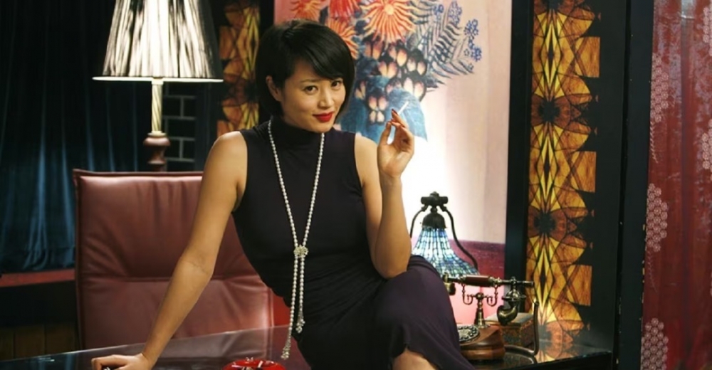 金惠秀在《老千》中飾演「鄭女士」