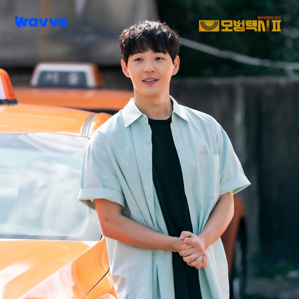 辛載夏在《模範出租車2》裏的正義角色引發網友熱議