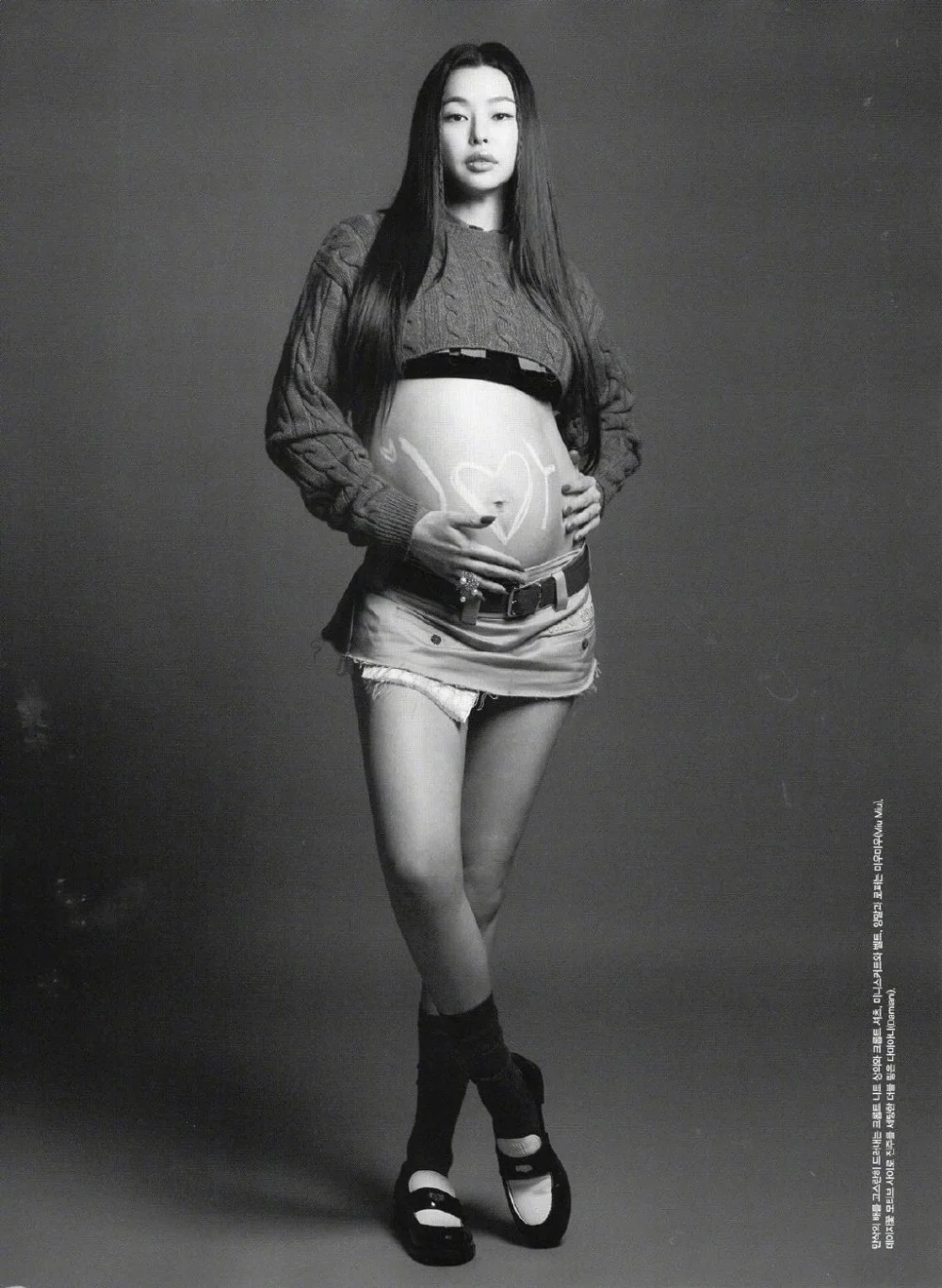 去年6月喜得貴女的李荷妮