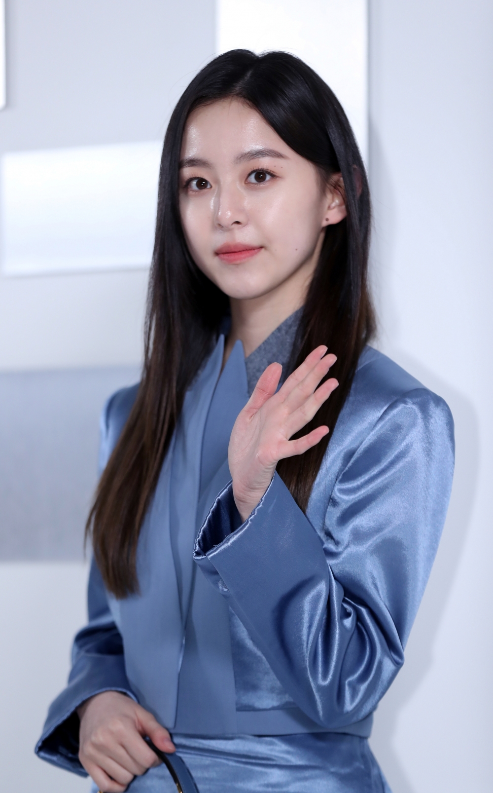 朴持厚討論出演中