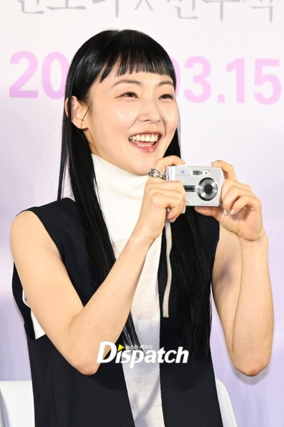 全少妮選了數碼相機代表「夏恩」