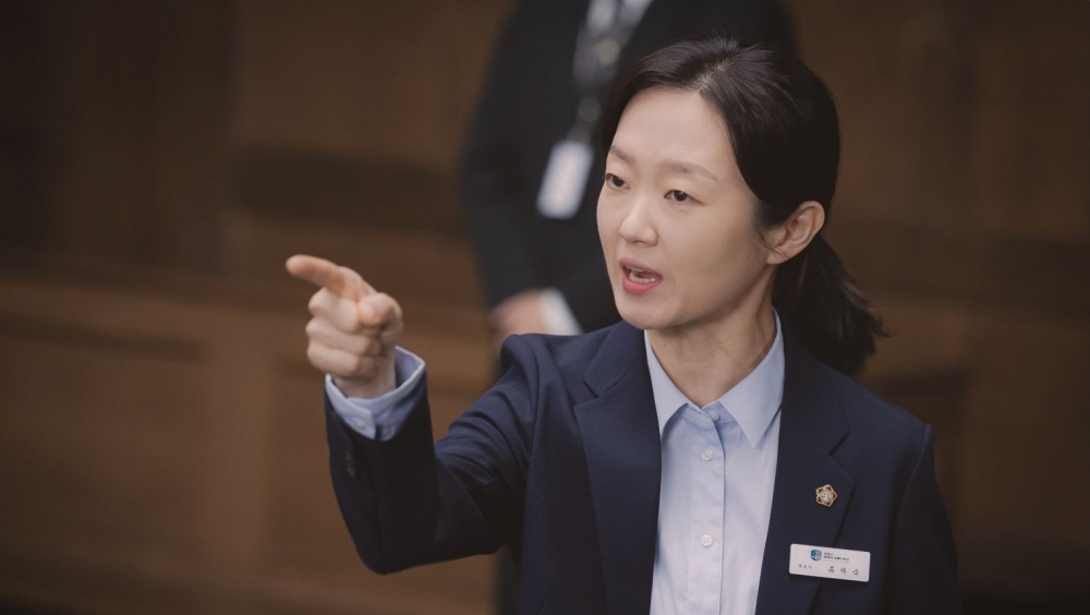 《非常律師禹英禑》飾演人權律師