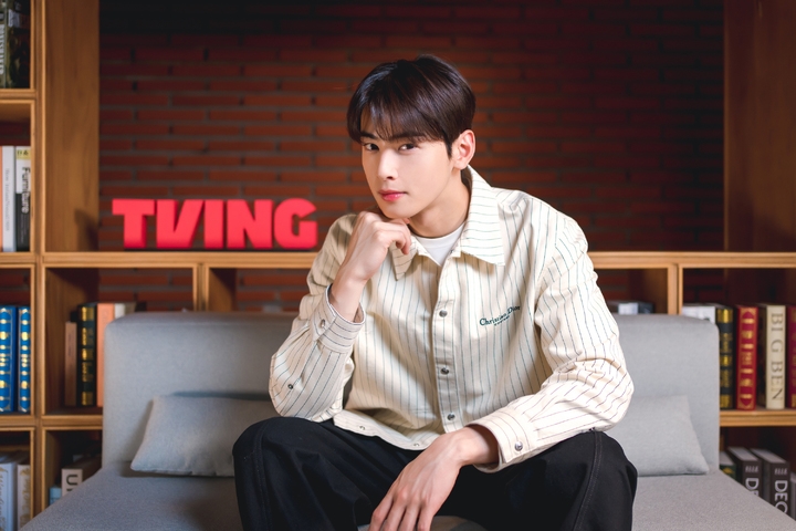 車銀優為《Island》第二部接受了TVING播放平臺的采訪