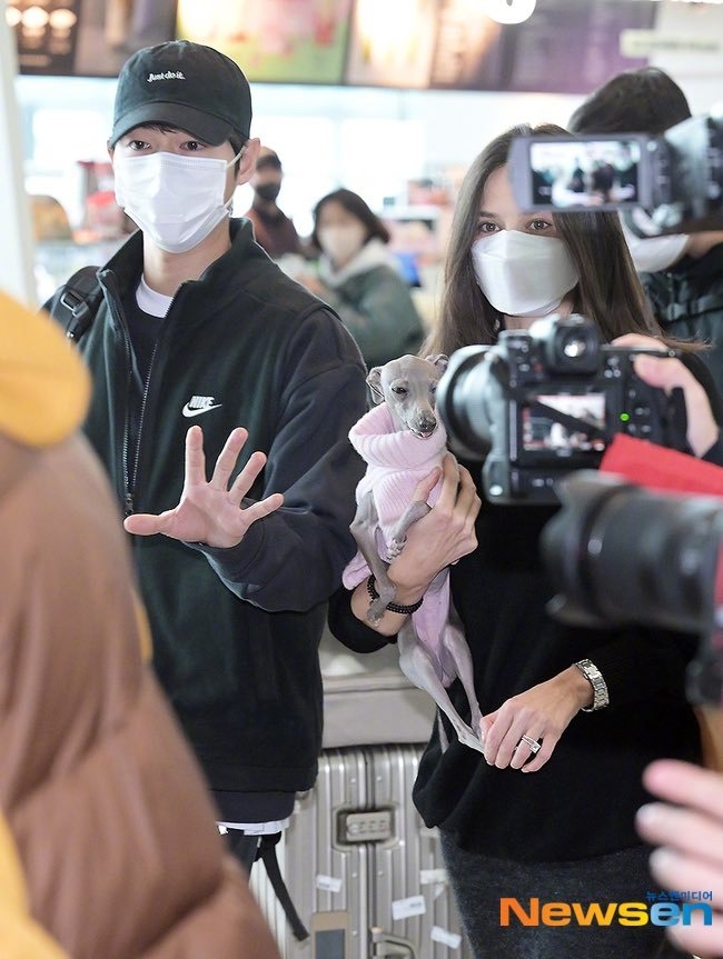 凱蒂戴的鑽戒受到關注