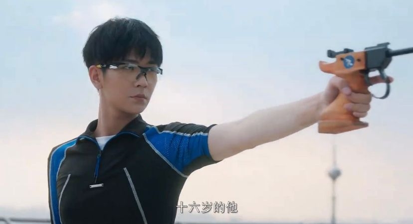 改編版姜哲，官方給出的資料是职业棒球联盟赛冠军兼全民偶像，但是目前並沒有相關的劇情釋出