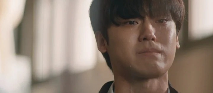 最終成為醫生的喜太帶著對明熙的思念堅持活下去