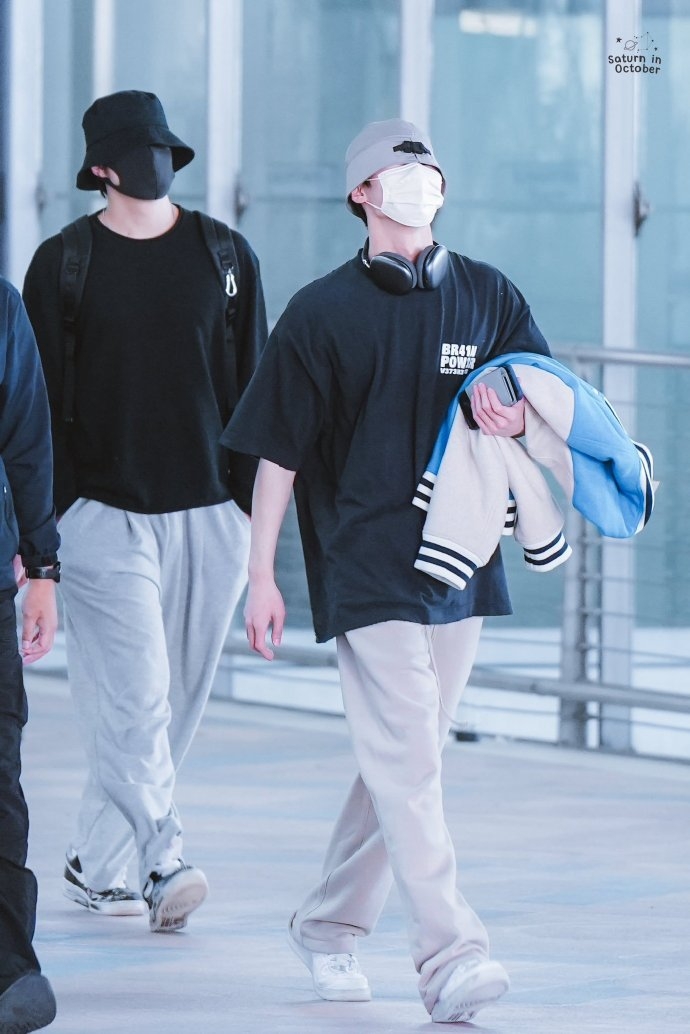 申承浩與李宰旭一同前往泰國