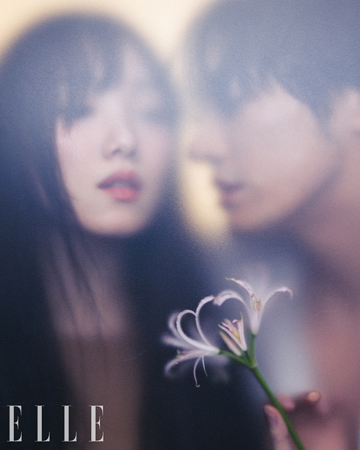 金英光、李聖經情侶畫報公開