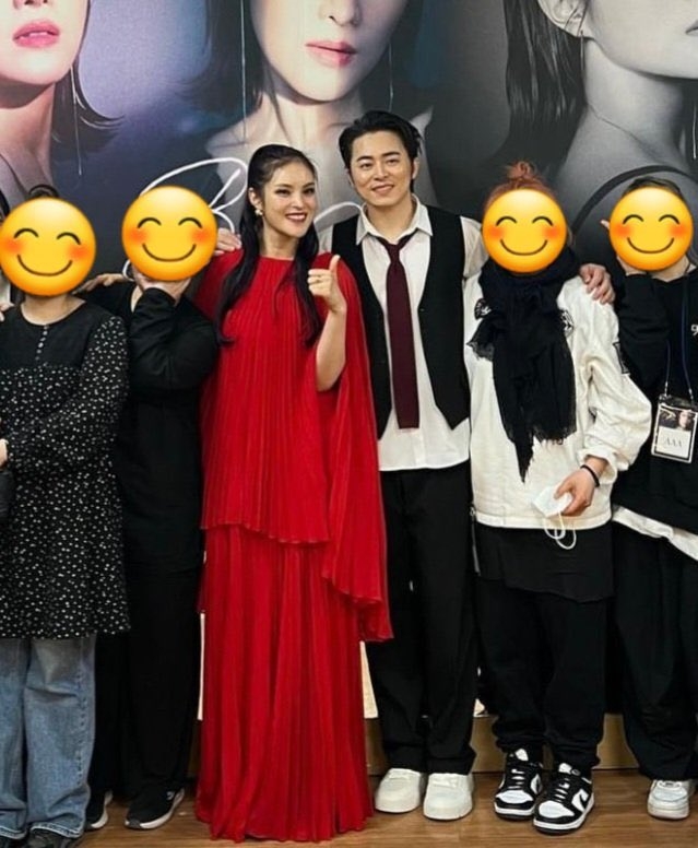 曹政奭現身老婆Gummy出道20週年全國巡迴演唱會