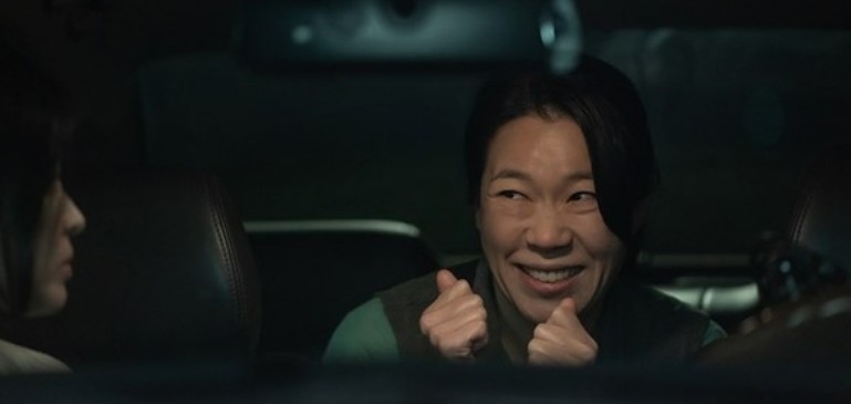 廉惠蘭在《黑暗榮耀》中飾演「姜賢南」