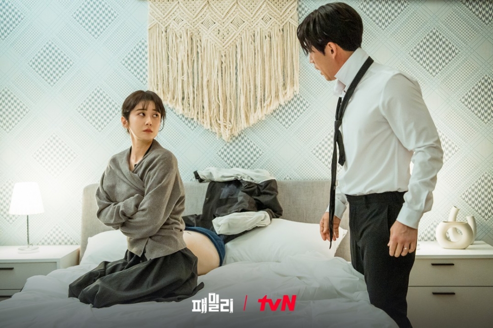 《Family》張赫、張娜拉劇照