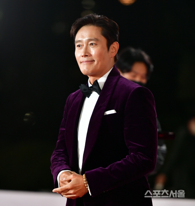 李炳憲傳出逃稅爭議