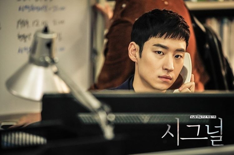 李帝勳飾演警官朴海英