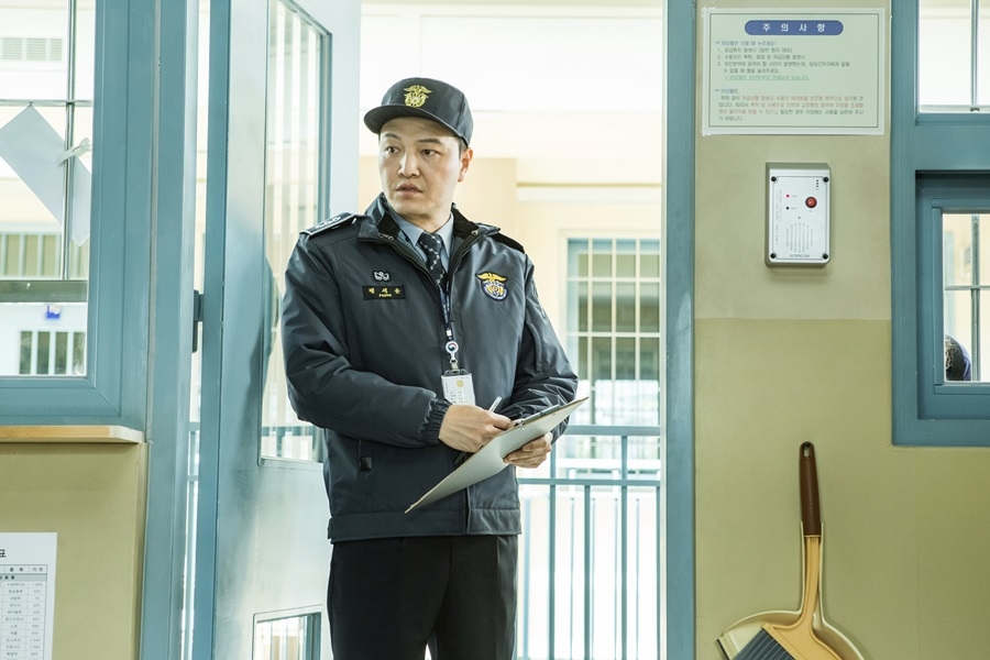 《機智牢房生活》鄭雄仁飾演檢察官出身的國會議員「吳泰洙」