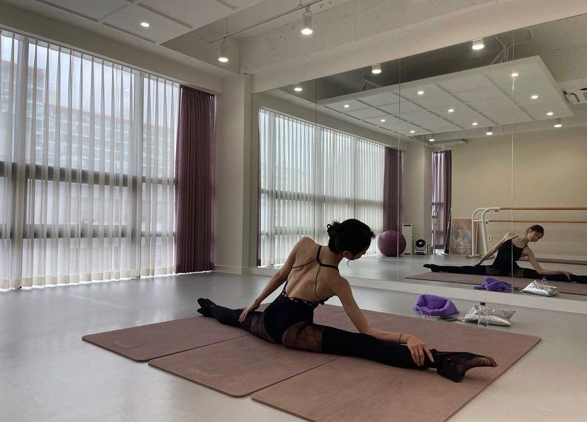 朴智賢在采訪中提及最近一周會練4次芭蕾