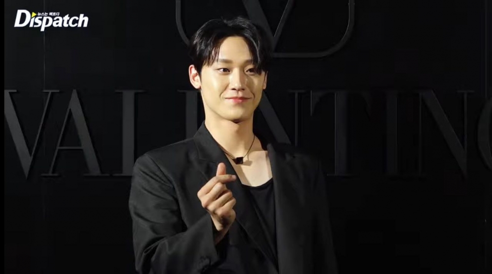 記者們給李到晛拍了接近一分鐘半