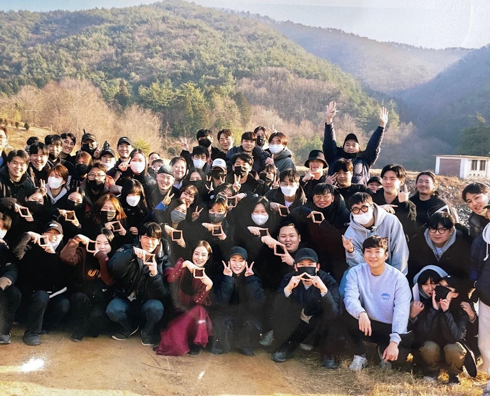 《有院子的家》殺青合照