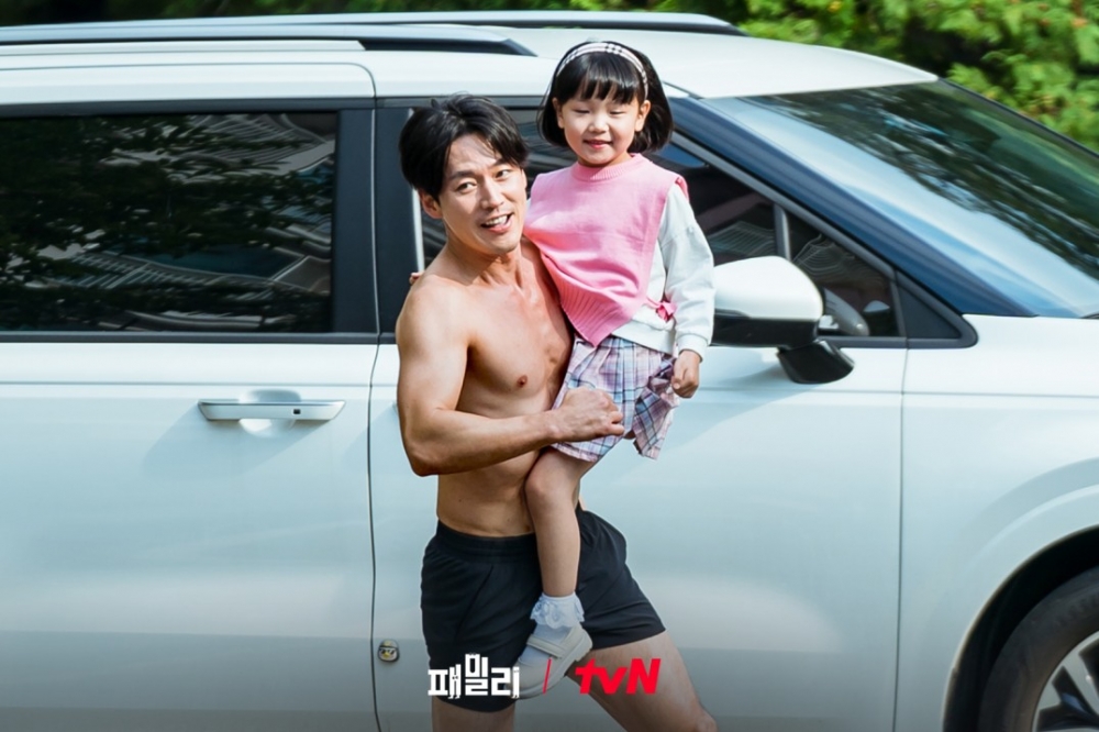 《Family》張赫劇照