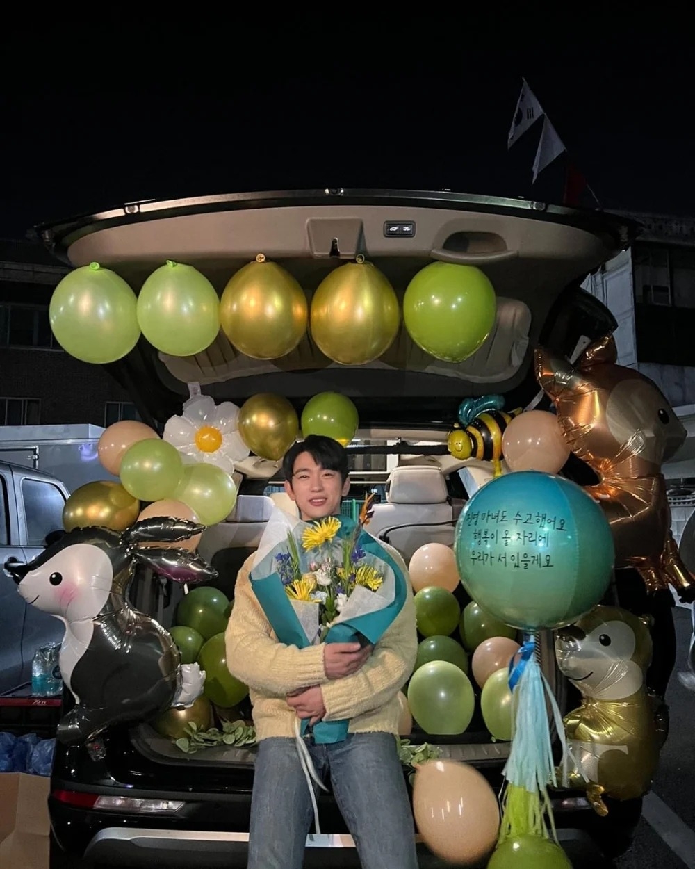 與盧正義主演的漫改劇《魔女》殺青