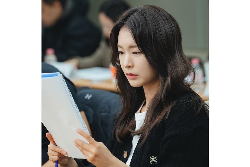 鄭釉珍將飾演姜彪的女友