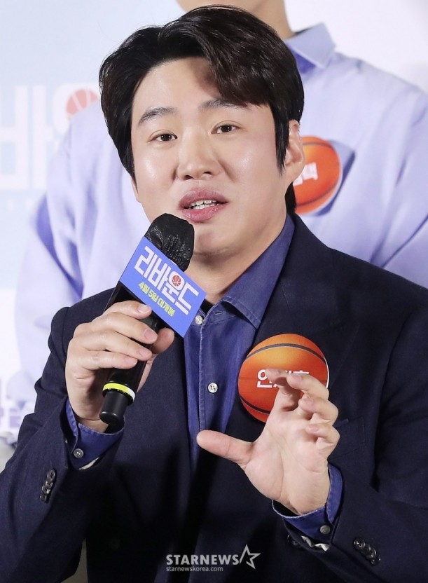 安宰弘為更貼合「籃球教練」的角色在7天內增胖了10公斤