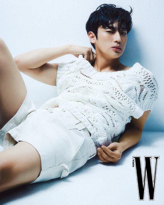 李新英時尚畫報公開