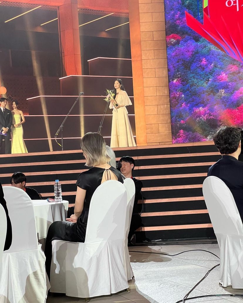 許光漢拍下宋慧喬獲獎