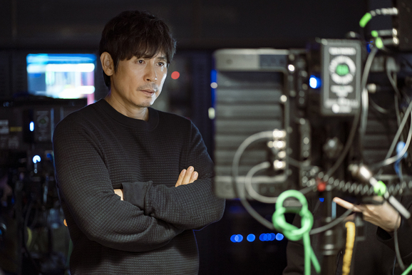 《The Moon》劇照