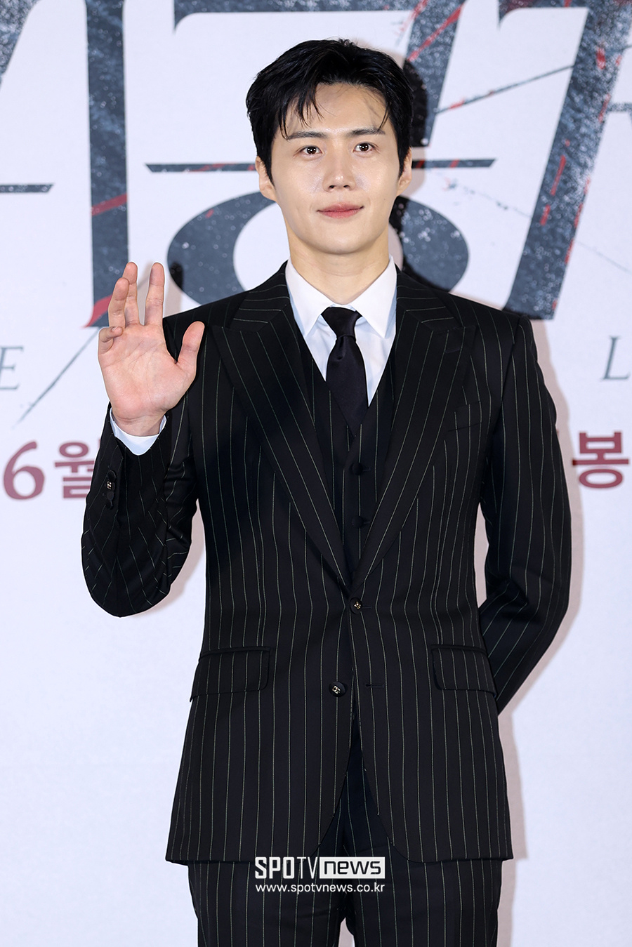 金宣虎爆出爭議後還繼續出演的作品僅剩《貴公子》