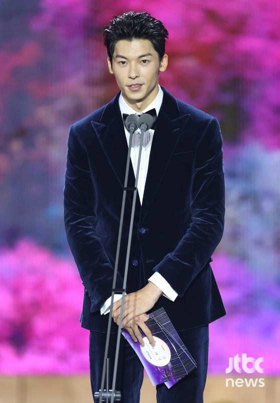 《百想藝術大賞》