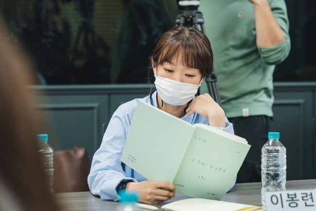 李鳳輦將飾演溫州市政府環境綠地科科長「馬恩英」