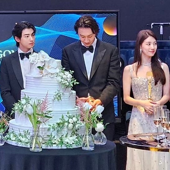 李光洙與車銀優和、秀智同框掀熱議